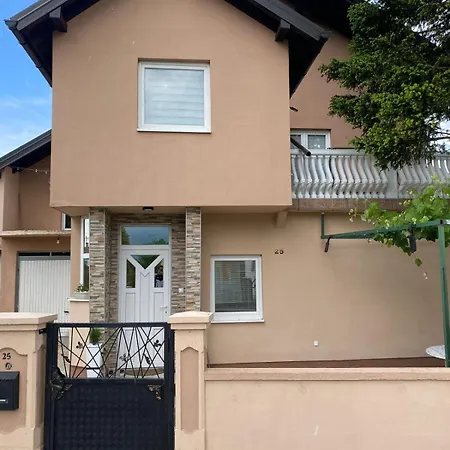 Dalia Villa *